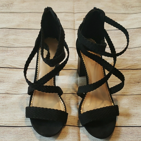 black strappy heels size 11